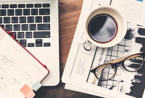 Mahasiswa Wajib Tahu! 3 AI ini Bisa Bantu Review Jurnal dengan Cepat